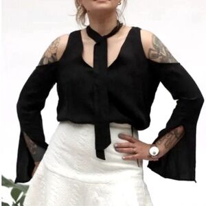 NWT Line & Dot Blouse with Tie Front Black Size Small